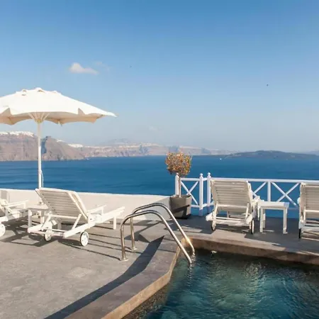 Dazzling Santorini | Mars | 1 Bedroom | Min. Children Age: 12 Years | Spacious Shared Sun Terrace And Swimming Pool With Breathtaking Caldera View | * Oia (Santorini)