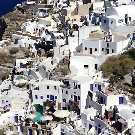 Dazzling Santorini | Mars | 1 Bedroom | Min. Children Age: 12 Years | Spacious Shared Sun Terrace And Swimming Pool With Breathtaking Caldera View | 
