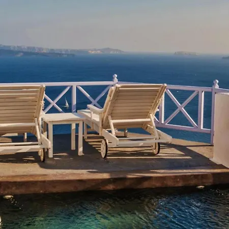 Dazzling Santorini | Mars | 1 Bedroom | Min. Children Age: 12 Years | Spacious Shared Sun Terrace And Swimming Pool With Breathtaking Caldera View |