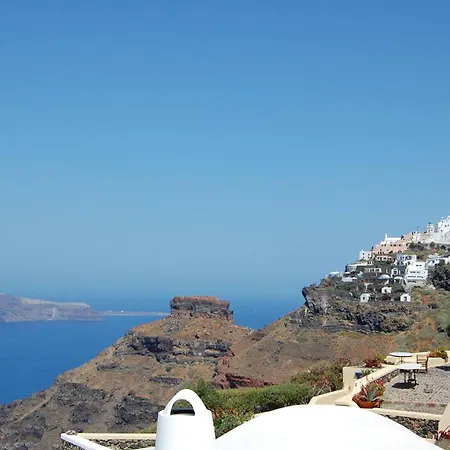 Dazzling Santorini | Mars | 1 Bedroom | Min. Children Age: 12 Years | Spacious Shared Sun Terrace And Swimming Pool With Breathtaking Caldera View |  *